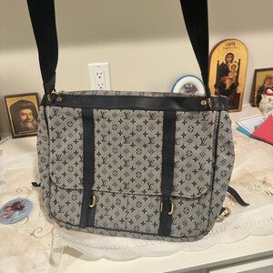 Louis Vuitton Monogram Canvas Shoulder Bag